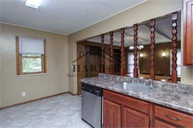 Main picture of 717 13th Ave NE