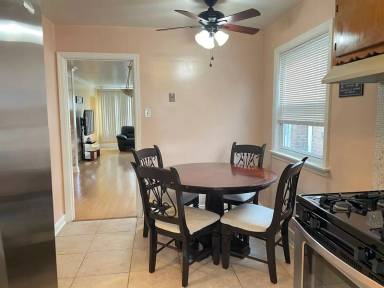 Main picture of 3938 W 84th St
