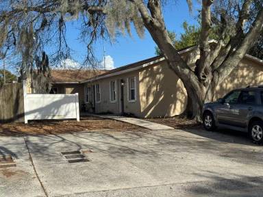 Main picture of 3028 Robert Ave