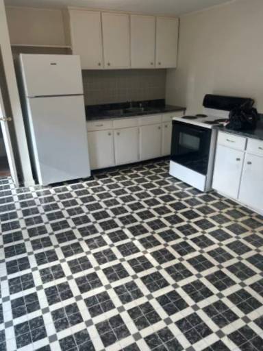 Main picture of 11 Maple Ave