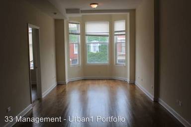 Main picture of 1056 N Damen Ave