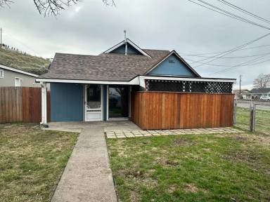 Main picture of 503 SW 7th St