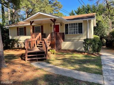 Main picture of 2715 Carolyn Dr SE