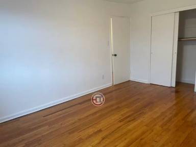 Main picture of 2919 Harding Ave