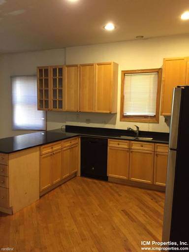 Main picture of 2725 N Wayne Ave