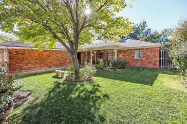 Main picture of 4007 Pinehurst Dr
