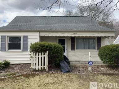 Main picture of 3810 Oakleigh Ave