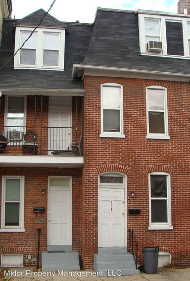 Main picture of 155 W King St