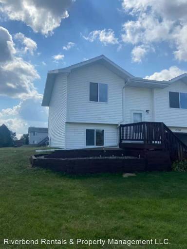 Main picture of 13151-13153 36 Ave