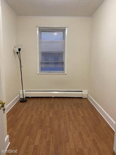 Main picture of 1410 E 4th St