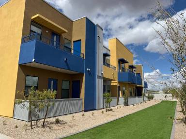 Main picture of 455 W Holmes Ave