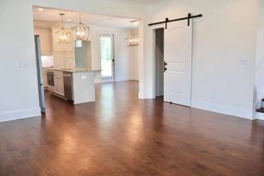 Main picture of 397 Arbor Way