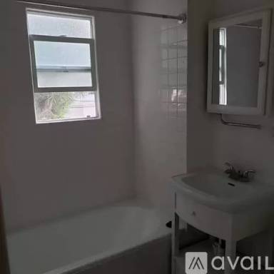Main picture of 487 N Roxbury Dr