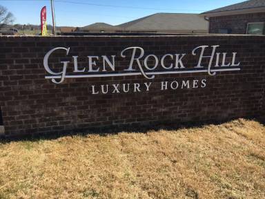 Main picture of 17 Glen Rock Dr