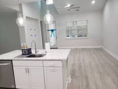 Main picture of 225 Caribbean Soul Ave