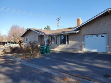 Main picture of 2461 Hawkins St