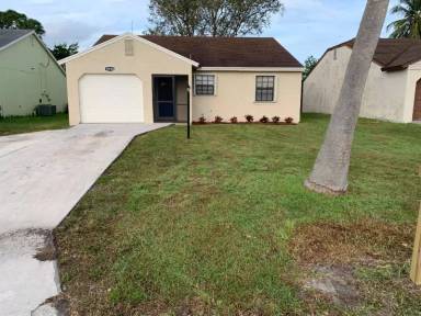 Main picture of 5794 SE Mitzi Ln
