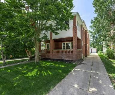 Main picture of 14615 Leonard Ave