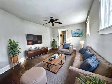 Main picture of 125 Ardmore Ave