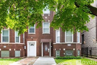 Main picture of 6649 S Drexel Ave