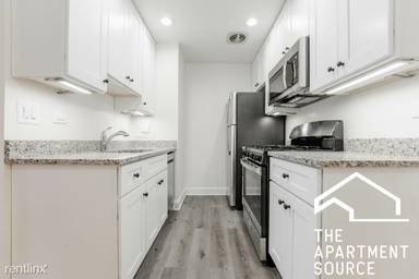 Main picture of 424 W Oakdale Ave