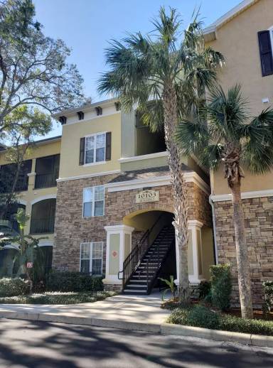 Main picture of 10103 Courtney Oaks Cir