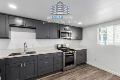 Main picture of 123 Main St - 1