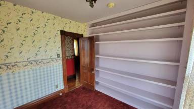 Main picture of 1409 W Cleveland Ave