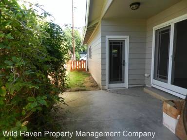 Main picture of 1811 NE Ford St