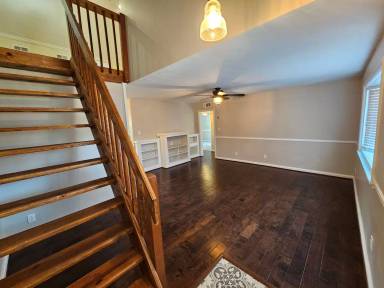 Main picture of 1433 W Little Creek Rd