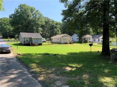 Main picture of 1102 W Davidson Ave