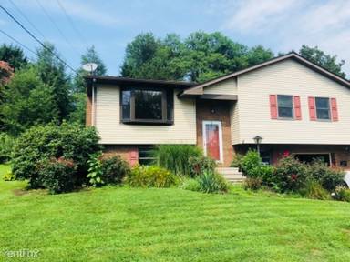Main picture of 113 Holden St