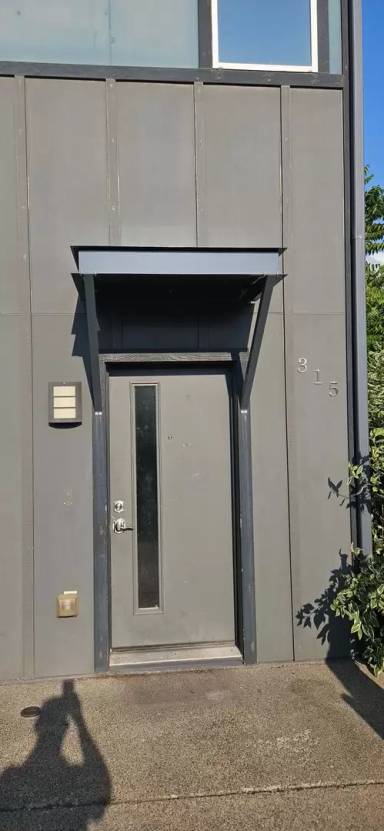 Main picture of 303 S Felts Ln
