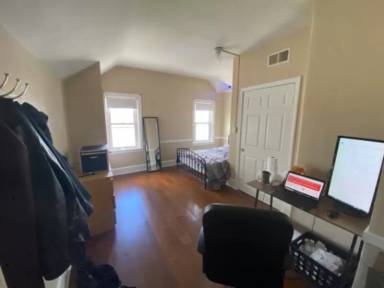 Main picture of 24 Ringgold St
