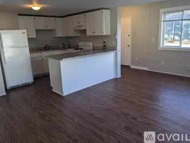 Main picture of 292 SE 15th Ave