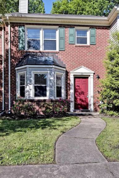 Main picture of 102 Bucktail Run