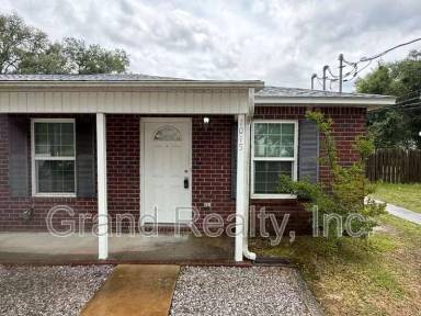 Main picture of 1015 Peakview Dr