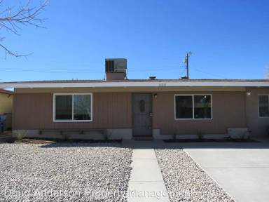 Main picture of 44049 Hardwood Ave