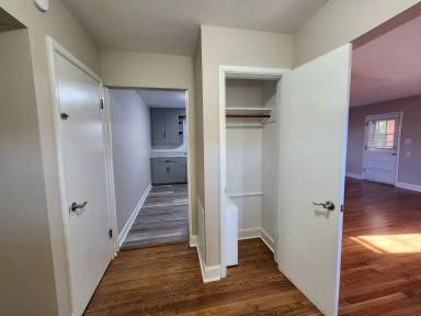 Main picture of 489 Seminole Dr