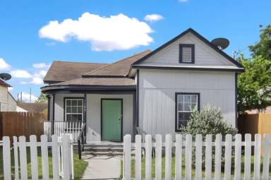 Main picture of 1126 Lamar St