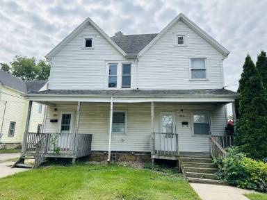 Main picture of 231 W Broadway St