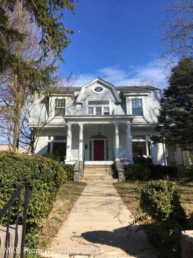Main picture of 1324 3rd St SW