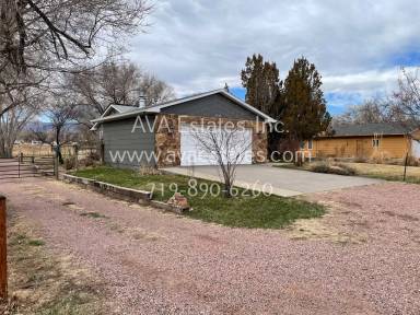 Main picture of 1636 Elm Ave