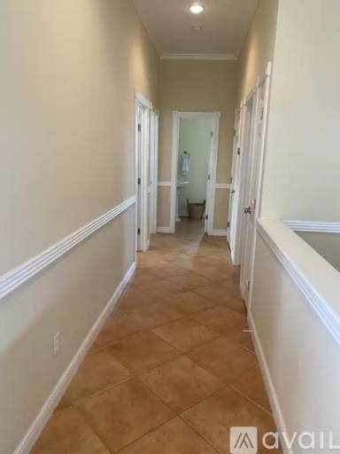 Main picture of 209 W Lantana St