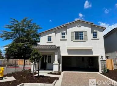 Main picture of 120 Mountaintop Ave