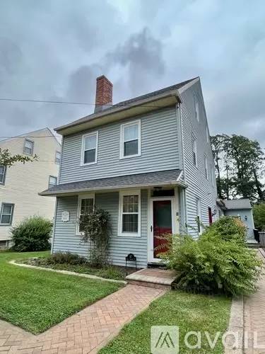 Main picture of 87 E 2nd St