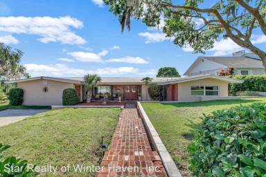 Main picture of 1202 W Lake Otis Dr SE