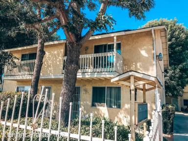 Main picture of 2414 Grove Ave