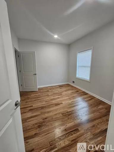 Main picture of 558 Court St