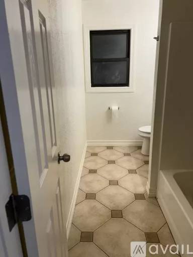 Main picture of 2104 W 1st St